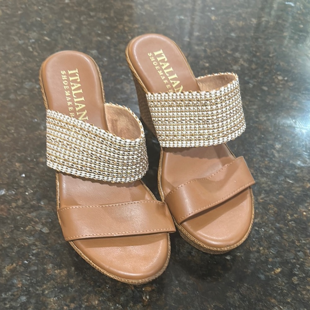 Italian Shoemakers Tan and Gold Sandals
